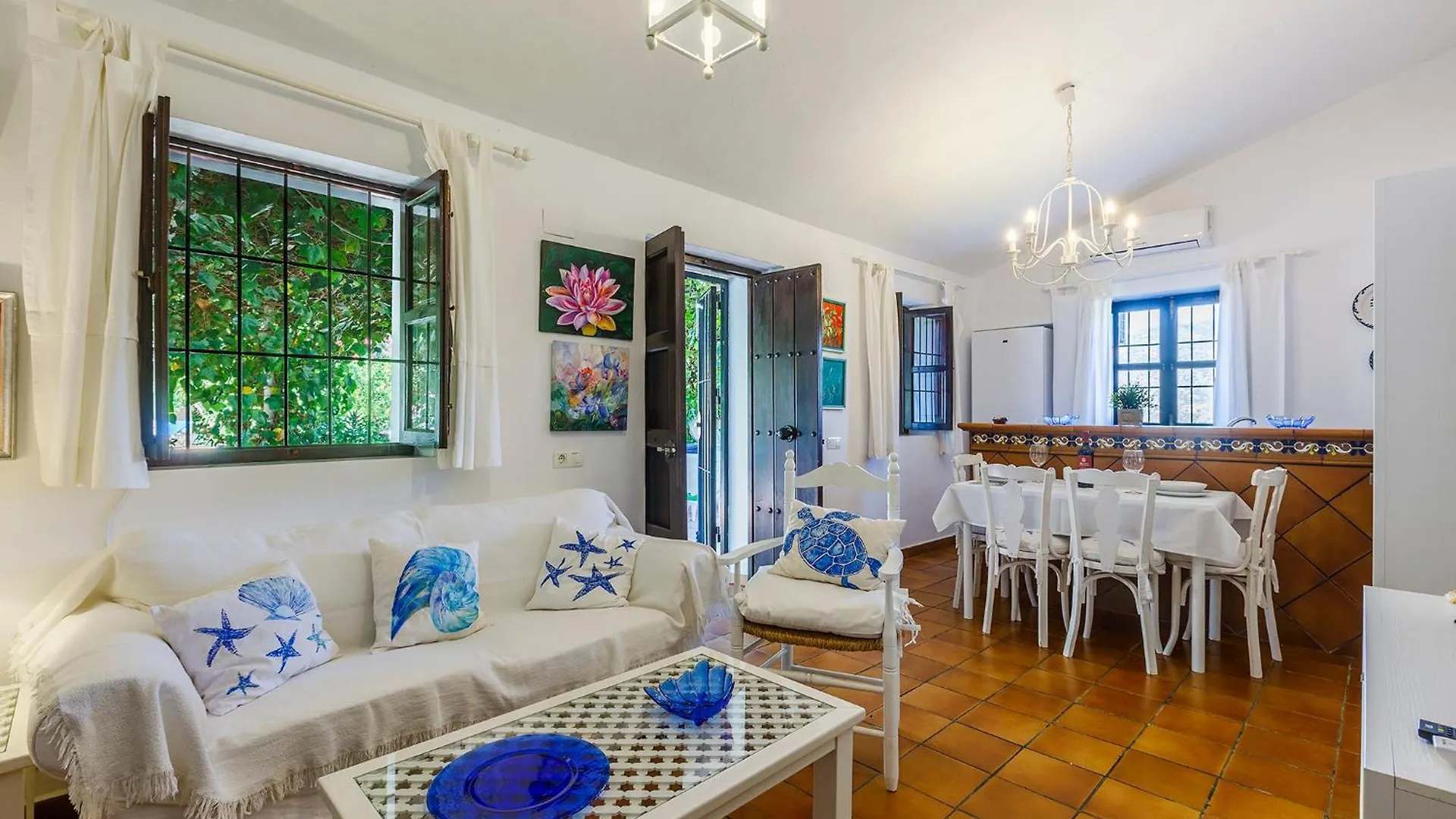Casa Fuentezuelas Sayalonga 度假居